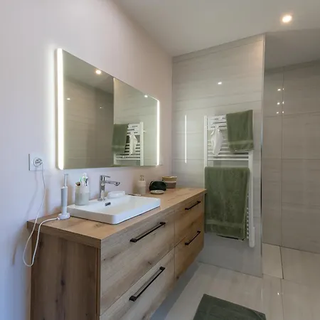 Holiday home Bagatelle - Elegante Maison Pour 6 A